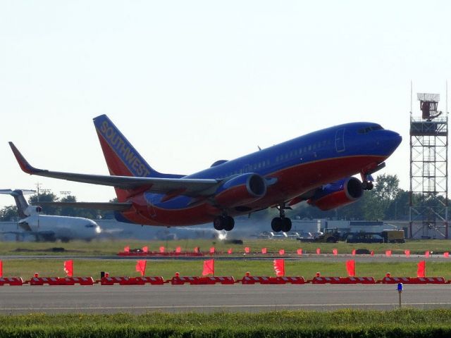 Boeing 737-700 (N223WN)