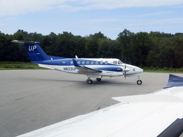 Beechcraft Super King Air 350 (N823UP) - 21 AUGUST 2015