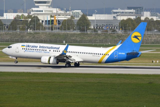 Boeing 737-800 (UR-PSG)