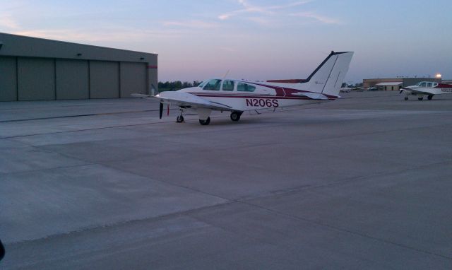 Beechcraft 55 Baron (N206S)