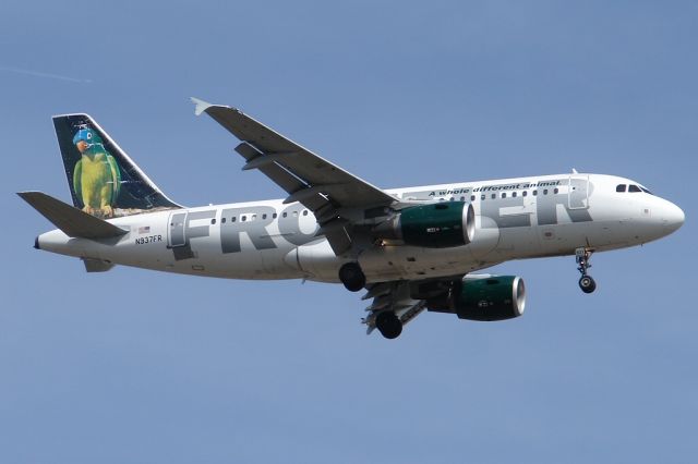 Airbus A319 (N937FR)