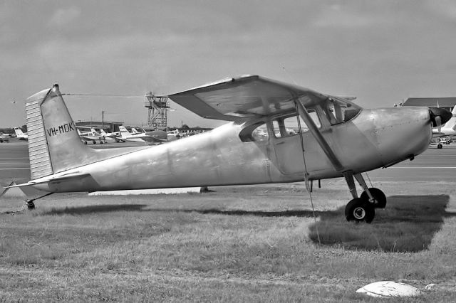 Beechcraft Baron (58) (VH-MDK) - CESSNA 180D - REG VH-MDK (CN 180-51050) - MOORABBIN VIC. AUSATRALIA - YMMB (16/4/1972)