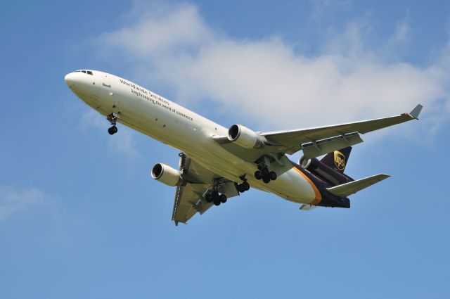 Boeing MD-11 (N273UP) - 2011/9/10