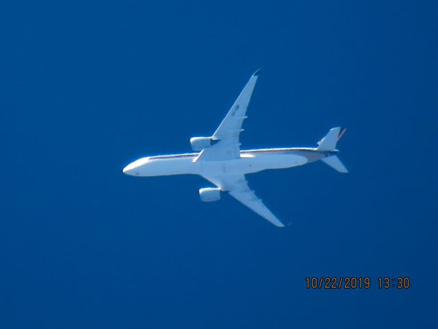 Airbus A350-900 (9V-SMP)