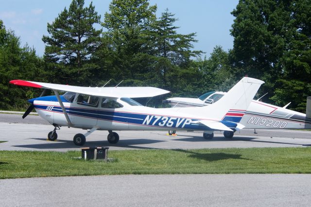 Cessna Skylane (N735VP)