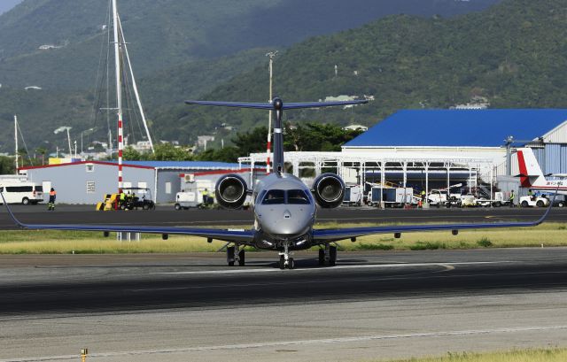 Embraer Legacy 550 (N258DV)