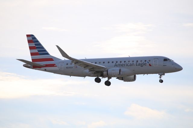EMBRAER 175 (long wing) (N510SY)