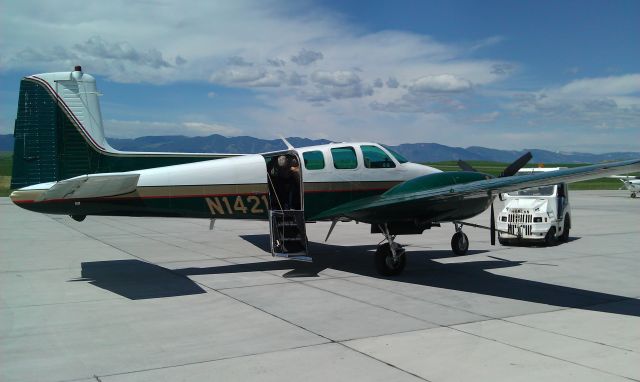 Beechcraft Twin Bonanza —