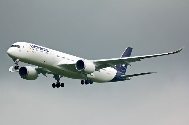 Airbus A350-900 (D-AIXK)