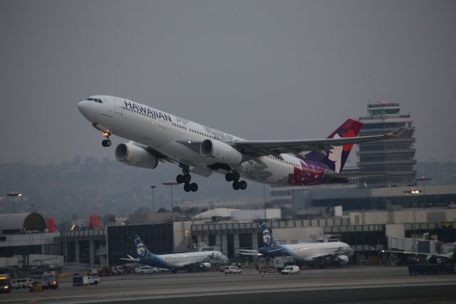 Airbus A330-200 (N388HA)