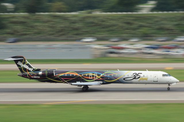 Canadair Regional Jet CRJ-900 (N821SK) - 35th Anniversary paint scheme