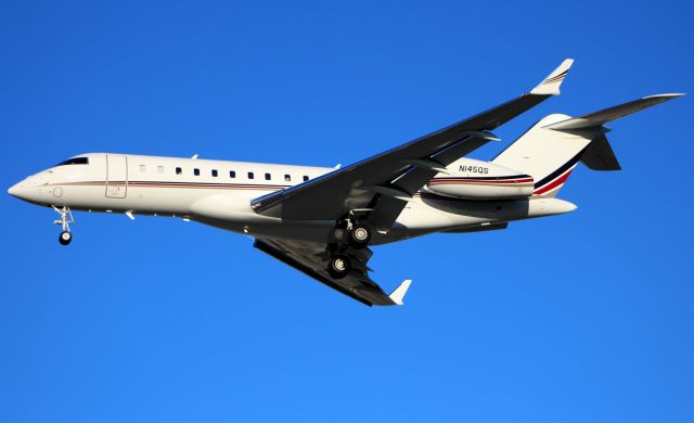 Bombardier Global Express (N145QS)