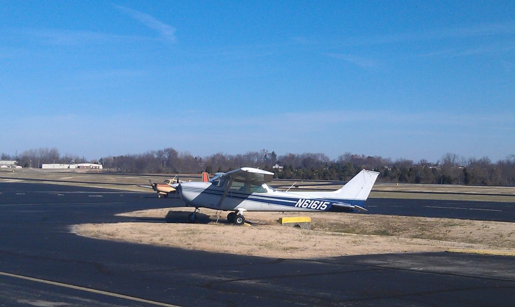 Cessna Skyhawk (N61615)