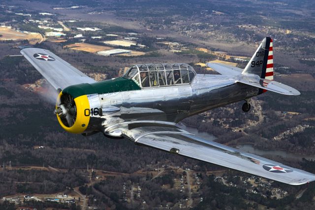 North American T-6 Texan (N94444) - Formation