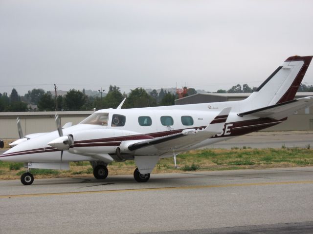 Beechcraft Duke (N316E) - TAXIING AT FULLERTON