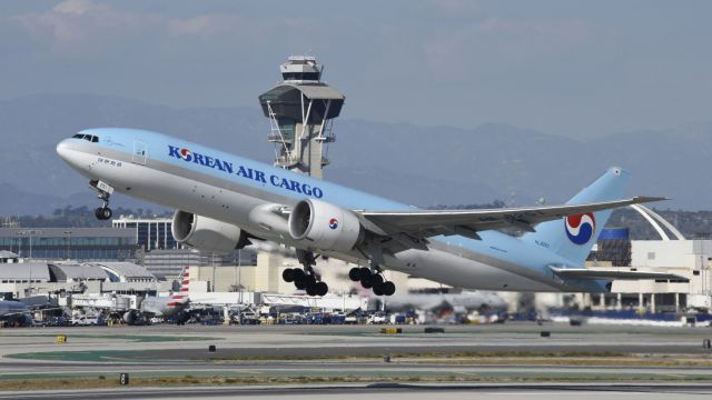 BOEING 777-200LR (HL8251) - Departing LAX on 25L