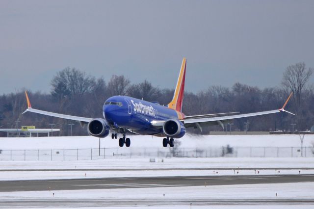 Boeing 737 MAX 8 (N8711Q) - My first sighting of the new Boeing 737 Max-8 and the new advanced technology winglets. I caught SWA323 arriving on RWY 24L from Hartsfield-Jackson Intl (KATL) on the morning of 15 Dec 2017.