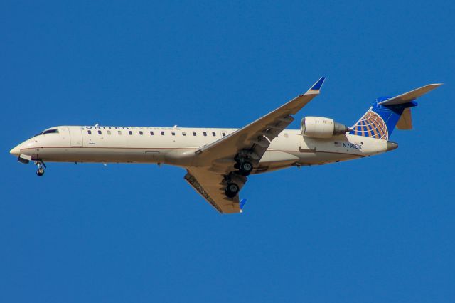 Canadair Regional Jet CRJ-700 (N791SK)