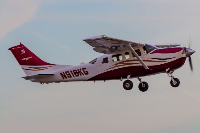 Cessna 206 Stationair (N918KG)