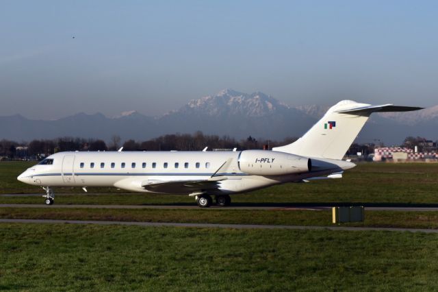 Bombardier Global Express (I-PFLY) - Bombardier Global 6000