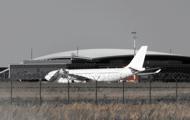 Airbus A330-200 (G-VYGK)