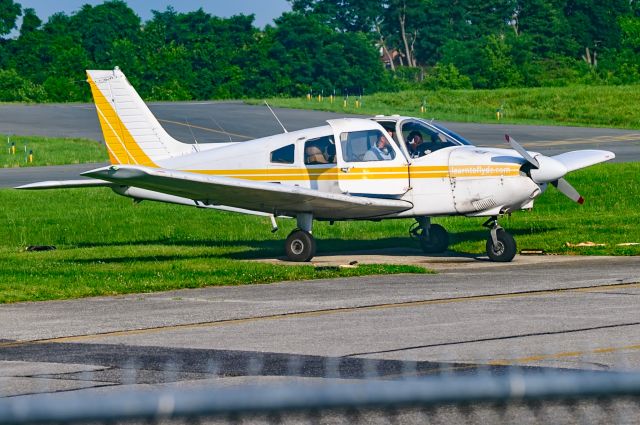 Piper Cherokee (N38657)