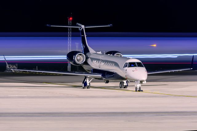 Embraer ERJ-135 (OK-OWN)