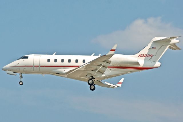 Canadair Challenger (N302R)