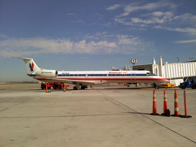 Embraer ERJ-145 (N638AE) - one of the cleaner eagle jets