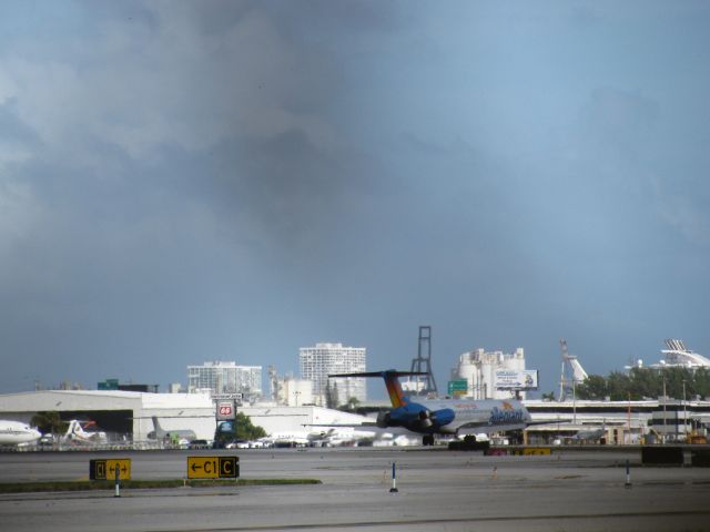 McDonnell Douglas MD-83 (N415NV)