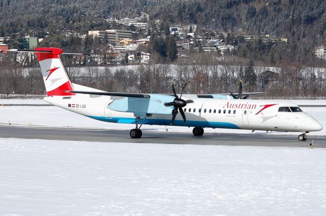 de Havilland Dash 8-400 (OE-LGA)