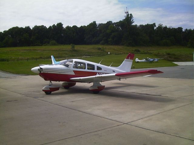 Piper Cherokee (N8077Q)