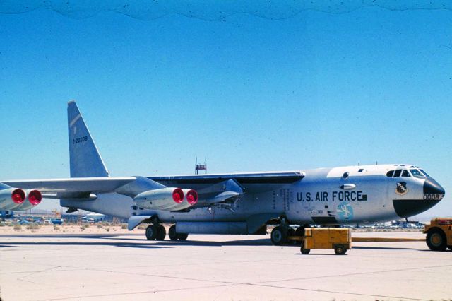 Boeing B-52 Stratofortress (52-0008) - Boeing NB-52B 52-0008 at Edwards AFB on July 6, 1975, before it acquired the yellow NASA tail stripe. The mount adapter for the X-24B is attached to the X-15 pylon. 