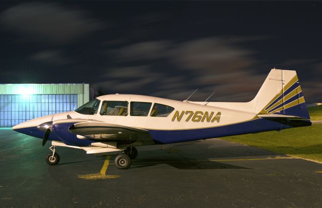 Piper Saratoga (N76NA) - N76NA  Piper PA-23-160  KFDK  20121130