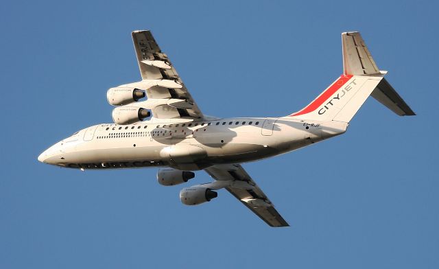 Avro Avroliner (RJ-85) (EI-RJF) - Décollage d’un BAe Avro RJ85 de la Compagnie CityJet de la piste 08L/26R de l’aéroport Roissy Charles De Gaulle (CDG-LFPG).