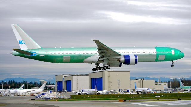 BOEING 777-300 (PH-BVN) - BOE566 on final to Rwy 16R to complete its B1 flight on 2/12/15. (ln 1280 / cn 44549).