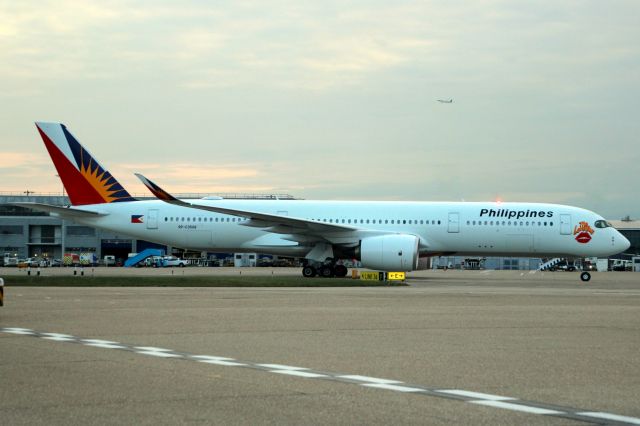 Airbus A350-900 (RP-C3508) - Taxiing to Stand 336 on 18-May-19 operating flight PAL720 from RPLL.