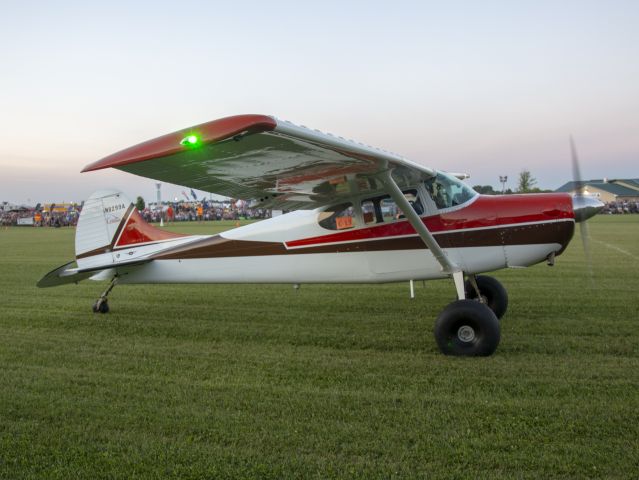 Cessna Skywagon 180 (N8299A) - STOL competition at OSH 18. 24 JUL 2018.