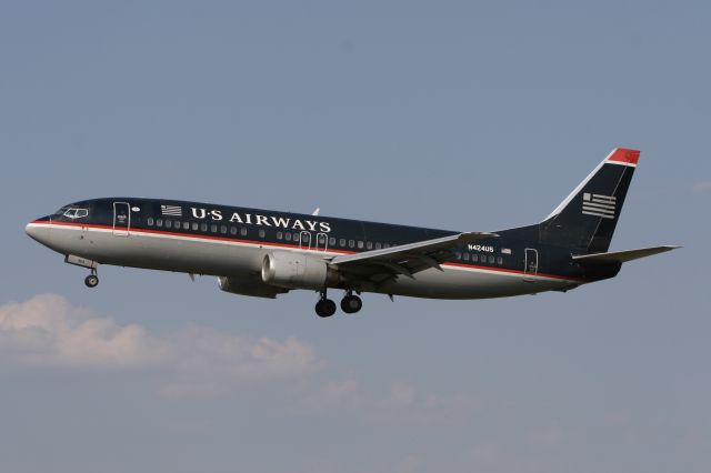 BOEING 737-400 (N424US) - July 7, 2007 - final for Baltimore BWI