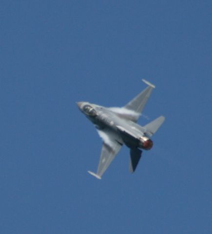 Lockheed F-16 Fighting Falcon — - F-16 USAF Viper Team East, Blue Thunder Airshow, 24 Jul 10