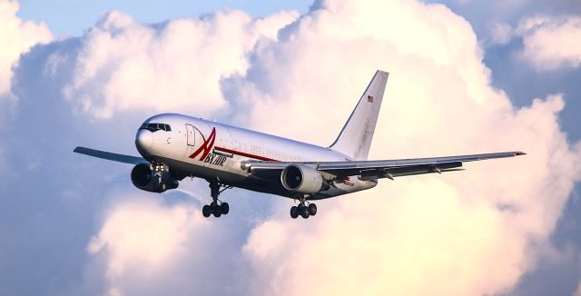 BOEING 767-200 (N750AX) - PDX  FT:35  6-13-2025
