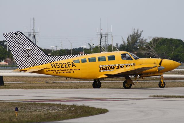 Cessna 402 (N522FA)