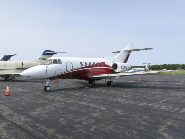 Hawker 800 (N79TS)