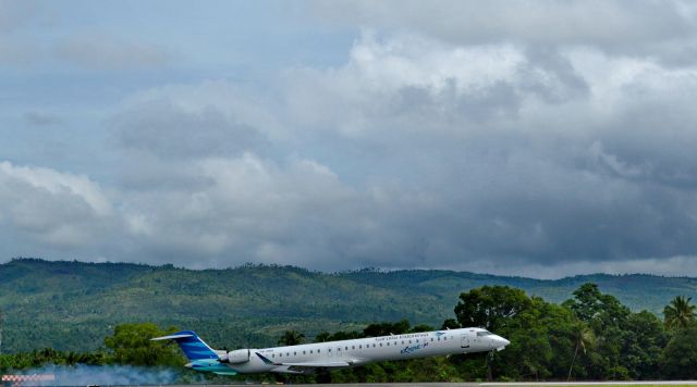 Bombardier CRJ-1000 (PK-GRO)