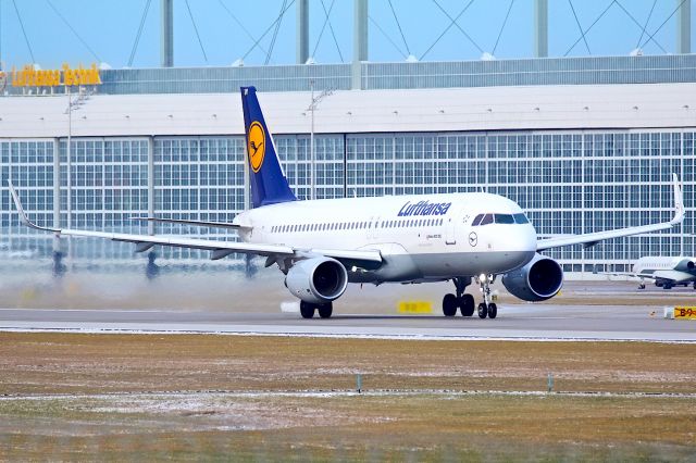 Airbus A320 (D-AIUV)