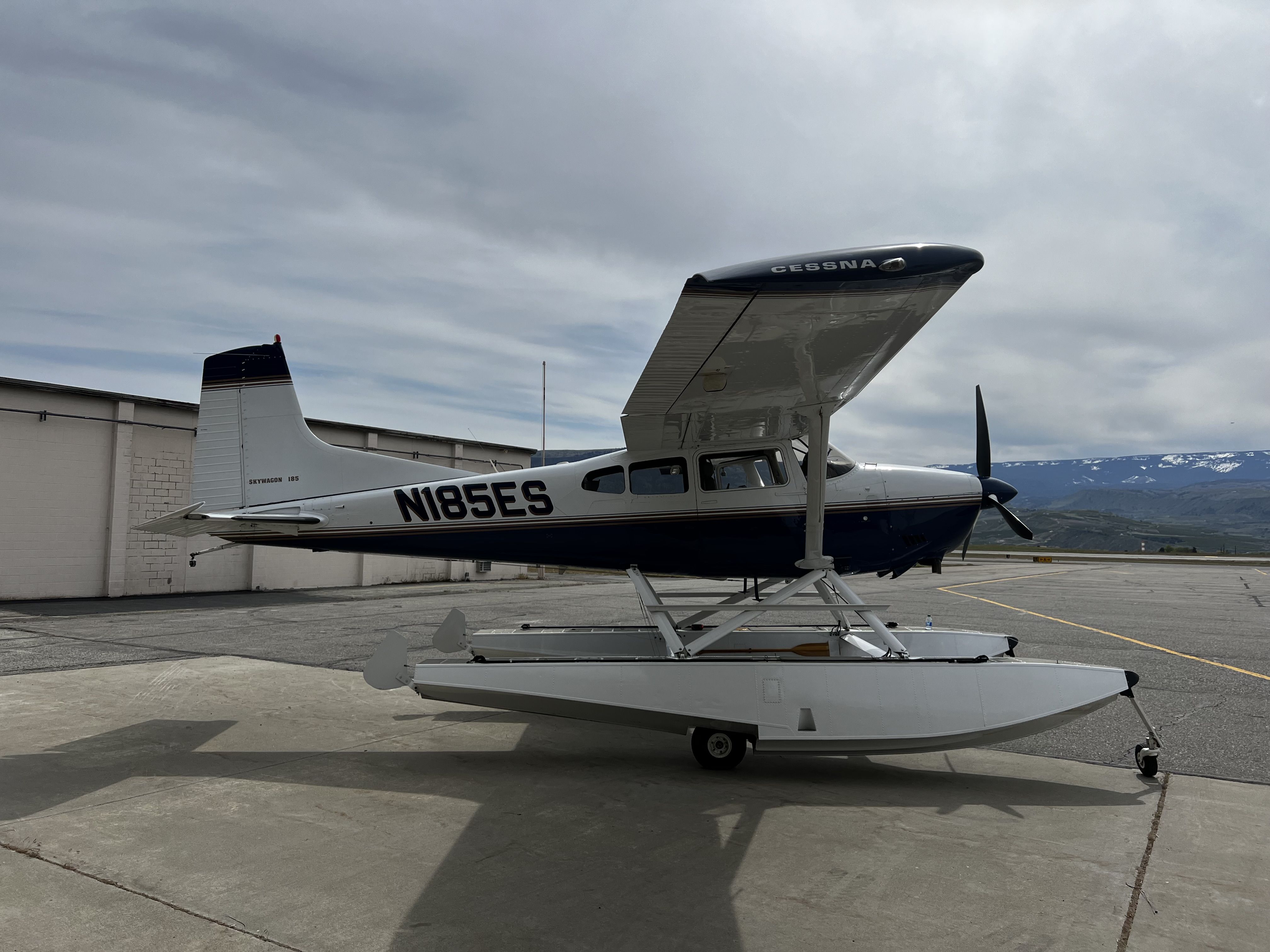 Cessna Skywagon (N185ES)