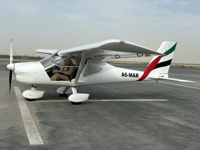 AEROPRAKT A-32 Vixxen (A6-MAR)