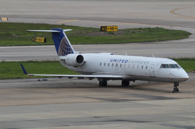 Canadair Regional Jet CRJ-200 (N479CA)