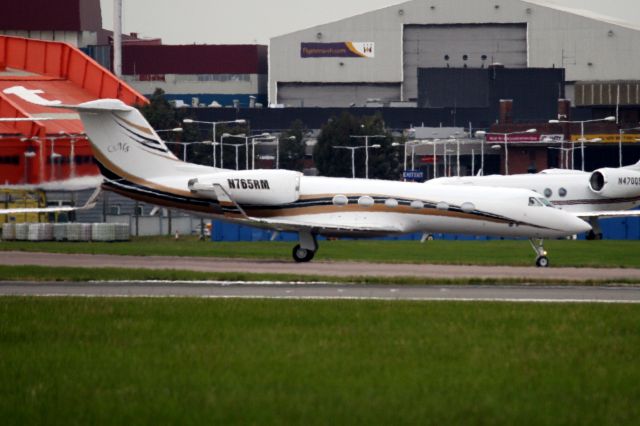 Gulfstream Aerospace Gulfstream IV (N765RM) - Taxiing to the ramp on 26-Jun-13.