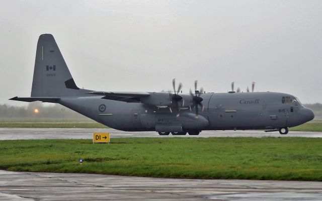 Lockheed C-130 Hercules (13-0615) - canadian forces cc-130j 130615 of (8 wing) trenton dep shannon 6/11/13.